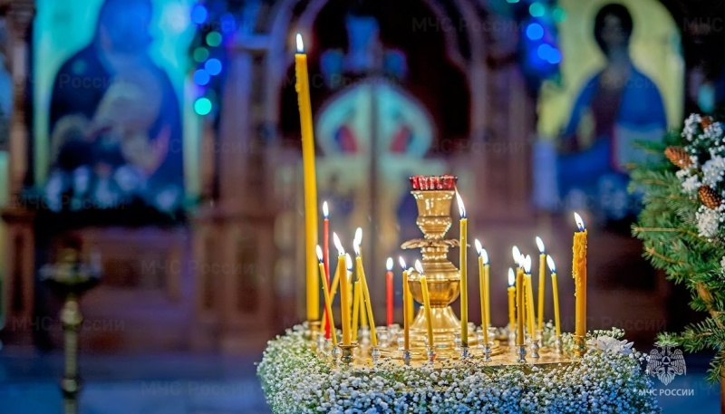 МЧС призывает уральцев встретить Рождество безопасно