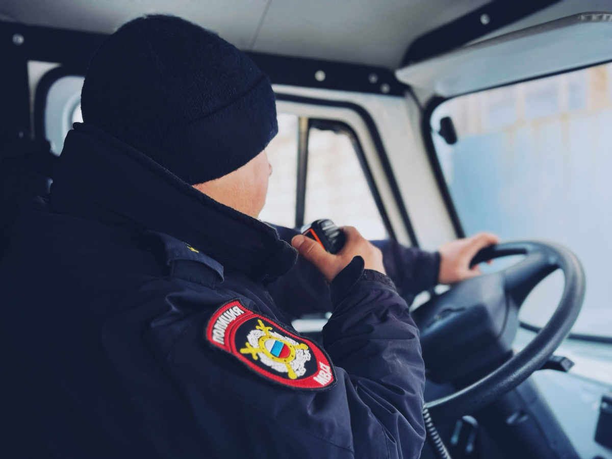 В Каменске-Уральском студент попался на краже 13 тысяч с чужой карты: возбуждено дело | Студент украл 13 тысяч с карты жительницы Каменска-Уральского