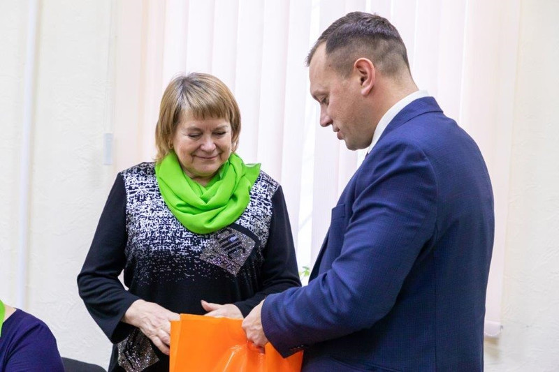 На СинТЗ берегут традиции, начатые старейшими работниками