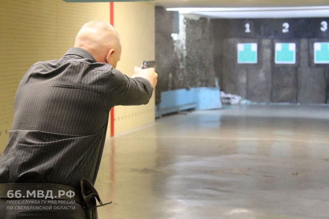 Гроза беловоротничковой преступности должен знать законы и метко стрелять