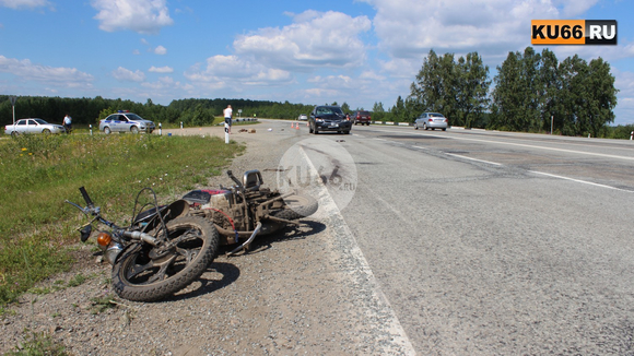 В воскресенье под Каменском-Уральским в ДТП пострадал водитель мопеда