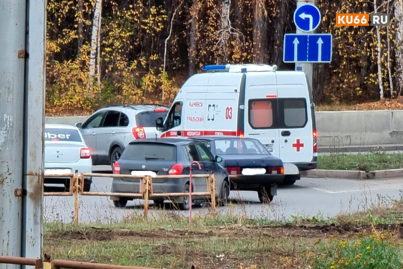 Накануне в Каменске-Уральском на кольце случилось два ДТП. ВИДЕО