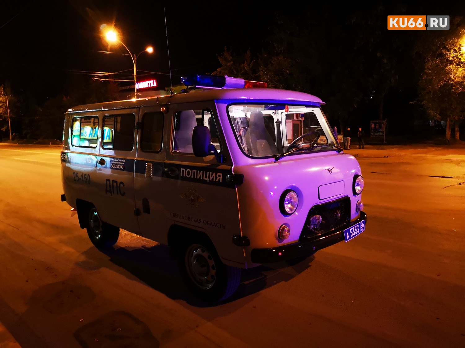 В вечернем ДТП на ул. Алюминиевой в Каменске-Уральском сошлись Renault Logan и Chevrolet Aveo. Спасатели: «Есть пострадавший...»