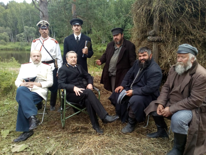 Летние съемки «Угрюм-реки» завершились на трех площадках области, в том числе и в Каменске-Уральском. Актеры вернутся сюда зимой