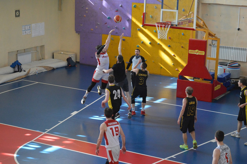 «Артель» выиграла Кубок Каменска-Уральского по баскетболу