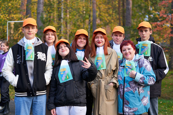 Подростки из Каменска-Уральского приняли участие в конкурсе на лучший трудовой отряд