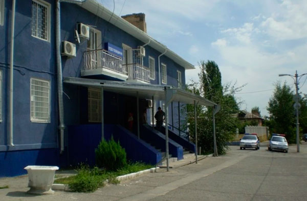 В Волгограде полицейский закрылся в оружейной комнате и обвинил руководство УВД в принуждении к суициду