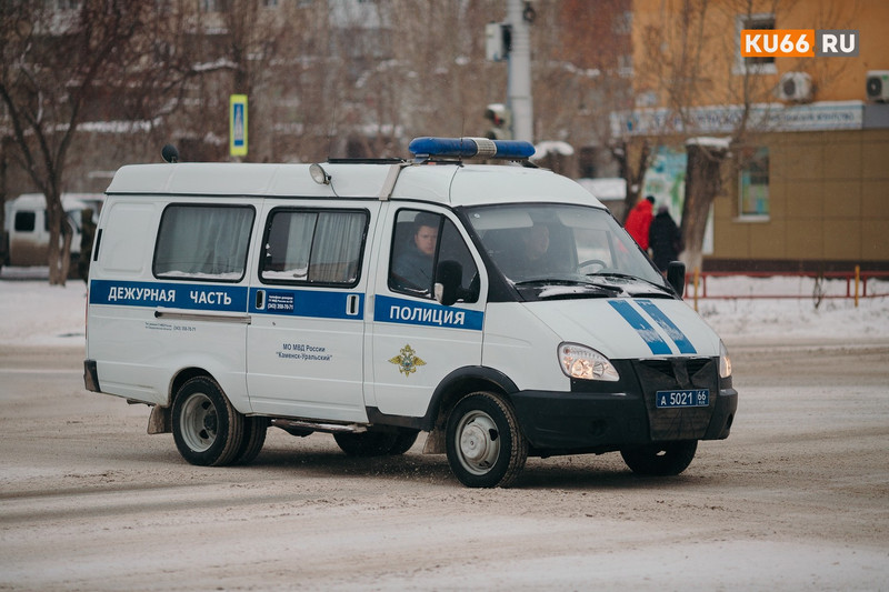 Неизвестные вынесли из гаража по ул. Павлова в Каменске колеса, детский велосипед и инструменты — на все про все у них было пять дней