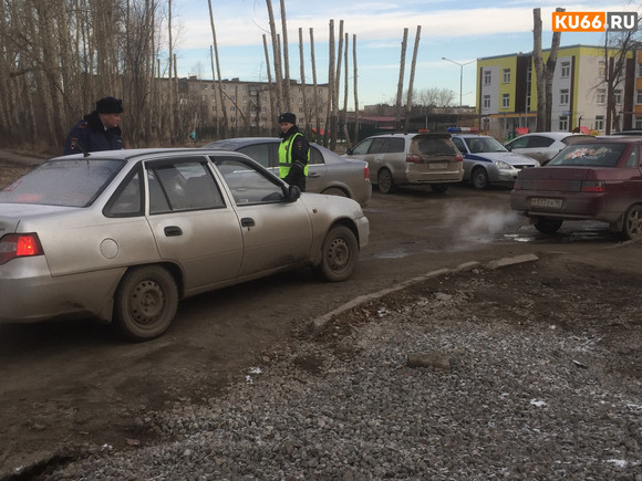 Во время рейда «Стоп-контроль» в Каменске-Уральском дорожные инспекторы оштрафовали два десятка водителей