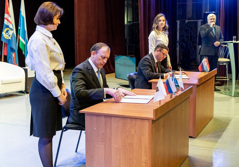 СинТЗ и администрация Каменска-Уральского подписали соглашение о сотрудничестве