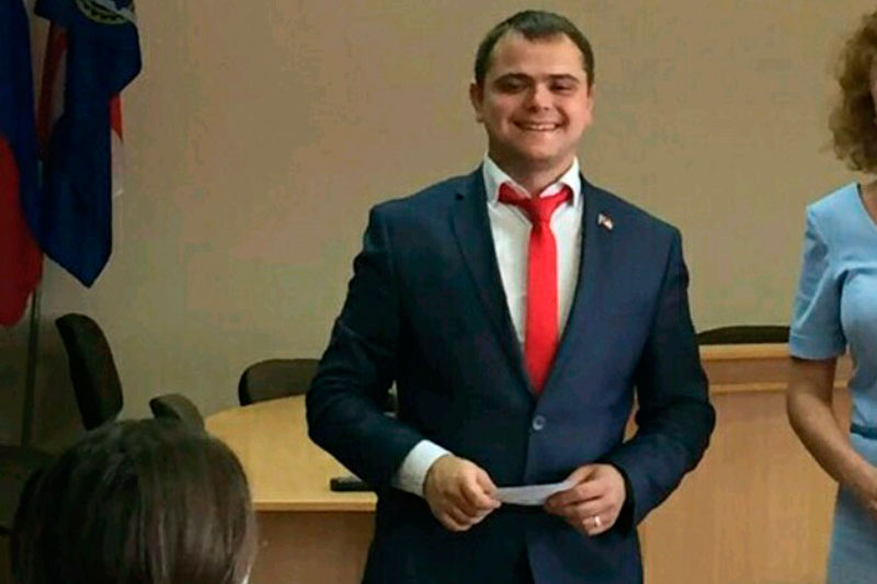 «Буду настаивать на установлении контроля над мэрией и чиновниками». На место депутата в думу Каменска-Уральского претендует коммунист