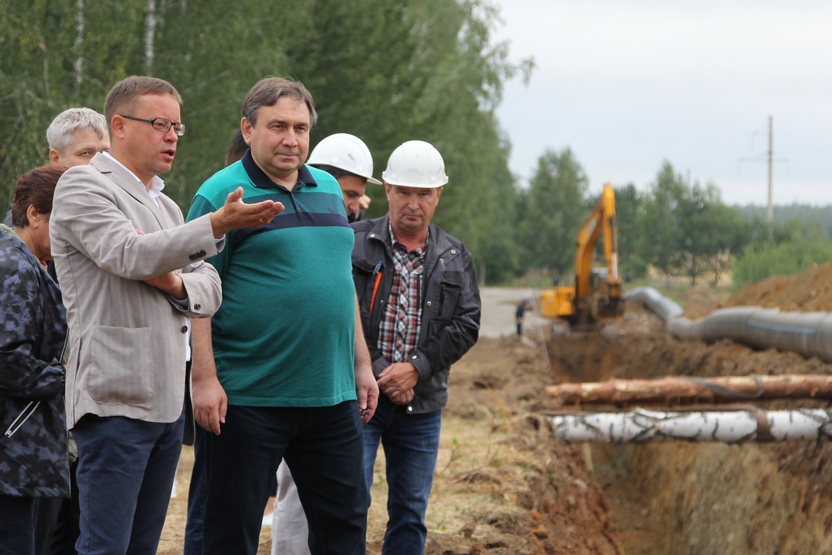 Подробности о визите министра Смирнова в Каменск-Уральский и окрестности — ему показали, как реализуется важный проект ЖКХ за 2 млрд руб.