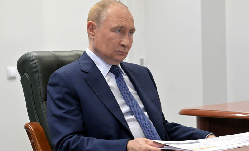 В Кремле рассказали, пользуется ли Путин мессенджерами | Кремль: Владимир Путин не пользуется мессенджерами