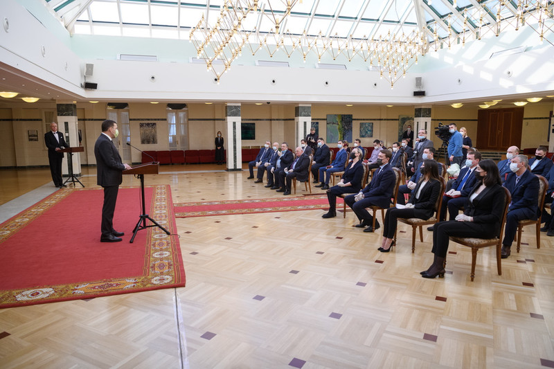 Работники двух предприятий Каменска-Уральского награждены премией Черепановых из рук губернатора. «Ваши достижения играют важную роль...»