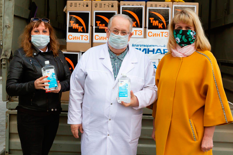 В рамках благотворительного проекта «СТОП-коронавирус!» медучреждения получили от благотворителей 400 литров антисептических средств