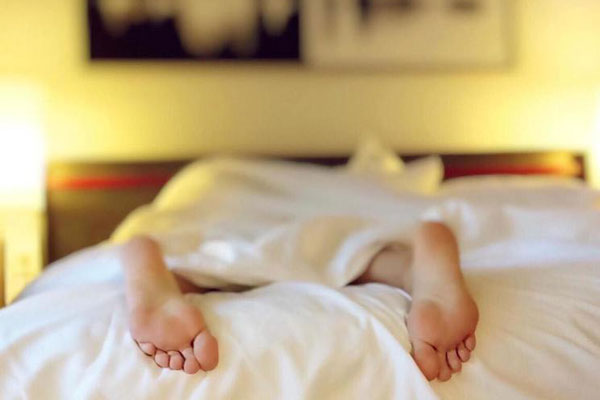 Сомнолог рассказал, почему нельзя спать со светом и как сохранить здоровый сон | Сон при свете: что полезно, а что вредно для вашего организма Сомнолог рассказал, почему нельзя спать со светом и как сохранить здоровый сон | Сон при свете: что полезно, а что вредно для вашего организма