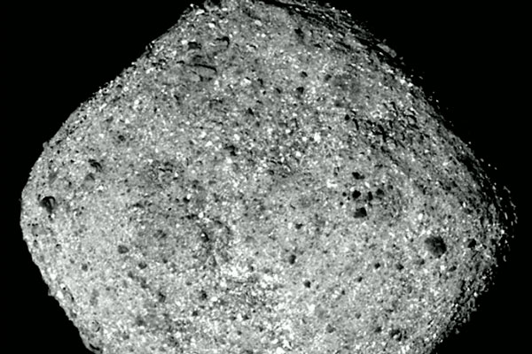 "Роскосмос" оценил опасность астероида-"высотки" для Земли