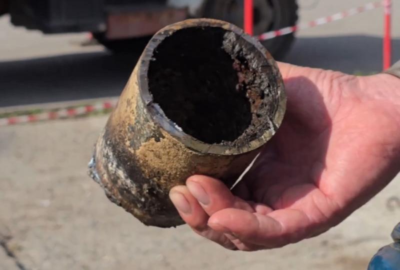 Чем мы моемся? В трубах Каменска-Уральского обнаружили огромные слои накипи | В трубах Каменска-Уральского нашли огромные слои накипи