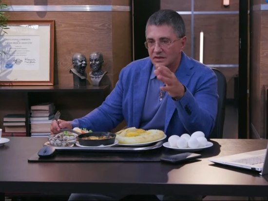 Мясников назвал типичный для мужчин симптом рака