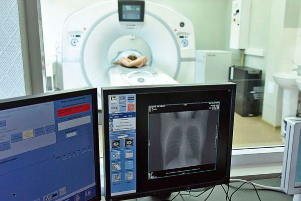 Идут десятки человек: в Каменске-Уральском открылся Центр амбулаторной помощи онко-пациентам. Здесь есть все, что нужно раковым больным