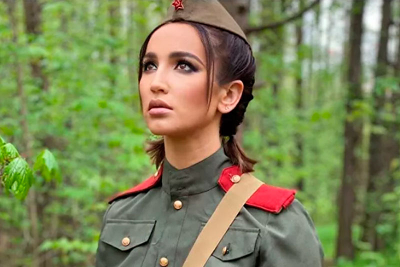 Бузову затравили в Сети за фотосессию в военной форме ко Дню Победы