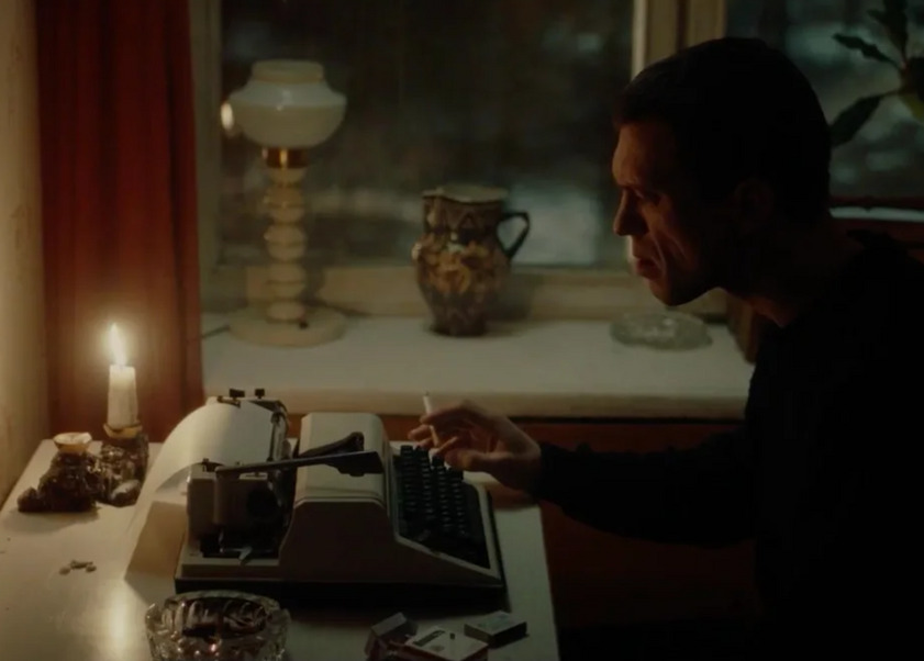 Фильм про уральского поэта Бориса Рыжего сняли с проката в России по неизвестным причинам | Минкульт не выдал прокатное удостоверение фильму «Рыжий» про уральского поэта