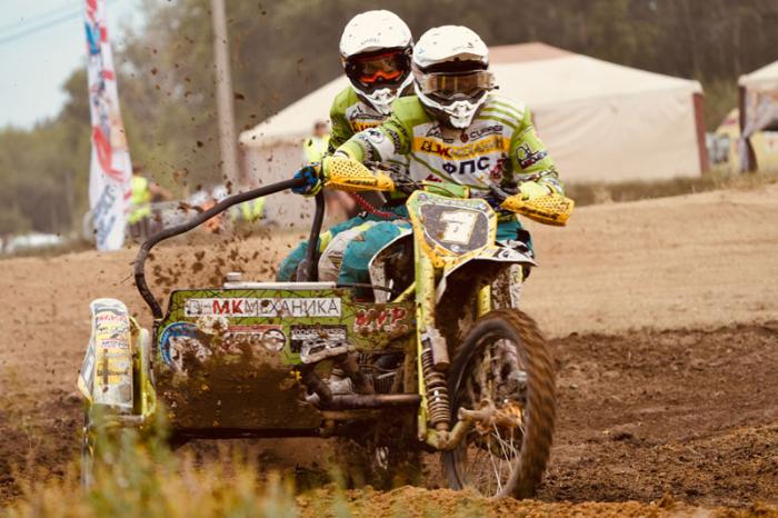 Уральские гонщики покорили Чемпионат России по мотокроссу: три экипажа на пьедестале! | Спортсмены из Свердловской области завоевали медали на Чемпионате России по мотокроссу