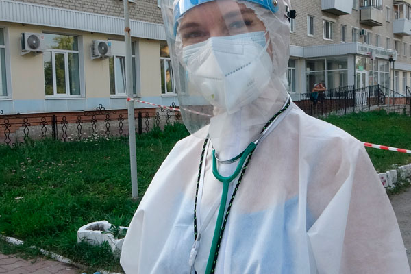 Множество благодарностей за хорошую работу поступило в адрес COVID-бригады ДГБ Каменска-Уральского