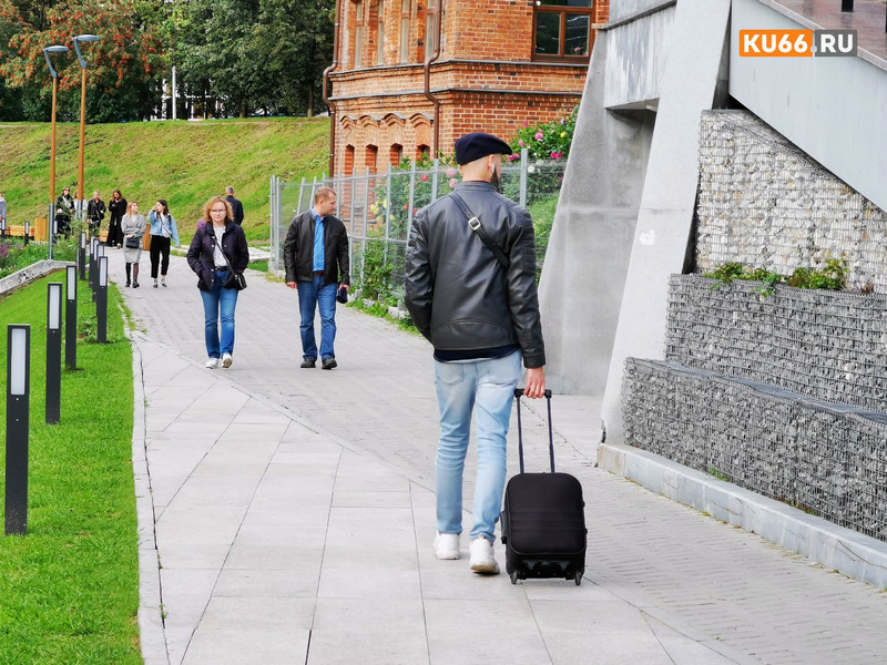 Из Москвы активно начали уезжать россияне Из Москвы активно начали уезжать россияне