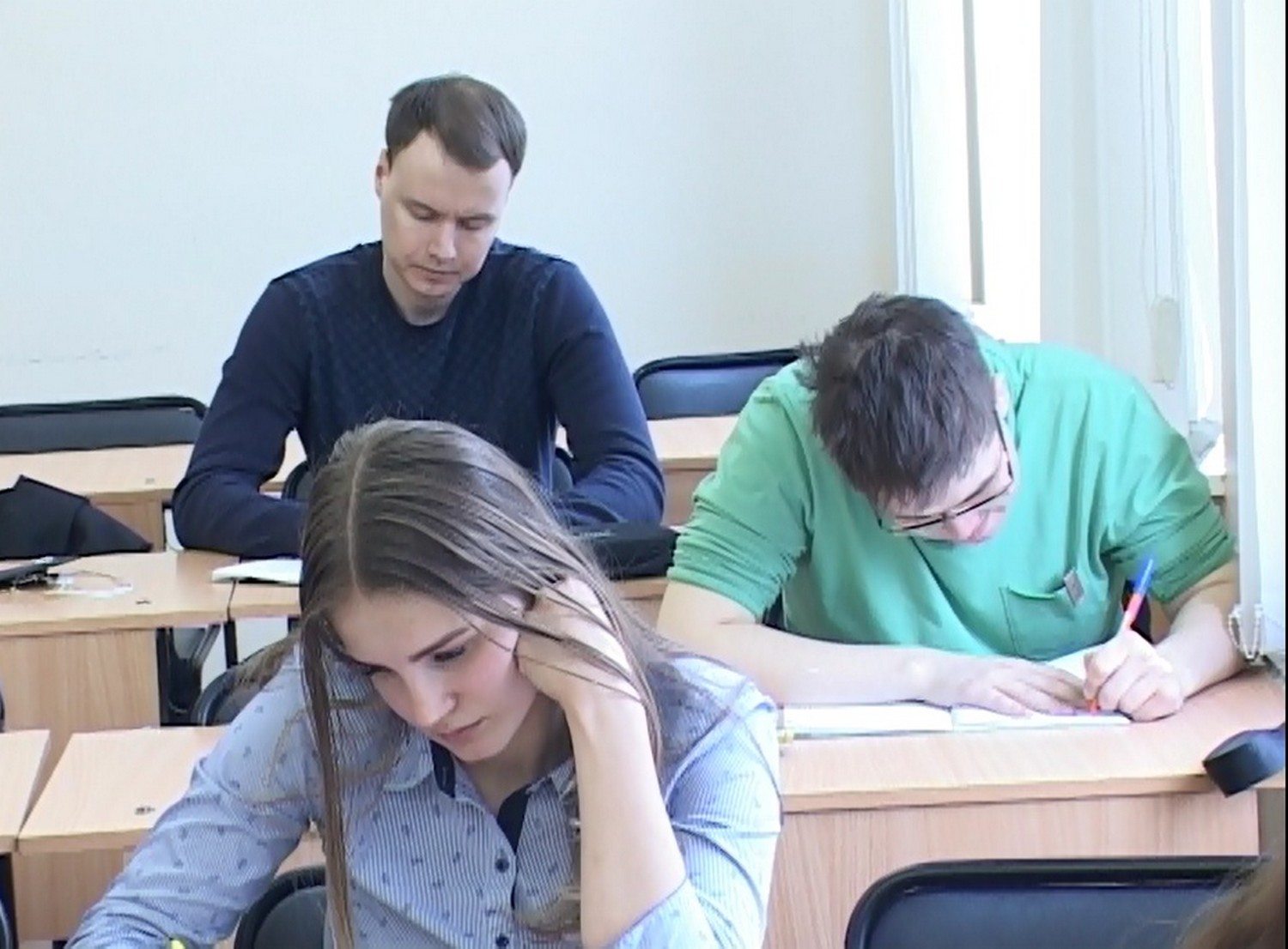 После многопрофильного образования в филиале УрГЭУ в Каменске-Уральском студенты получают дипломы государственного образца. Успевайте и Вы!