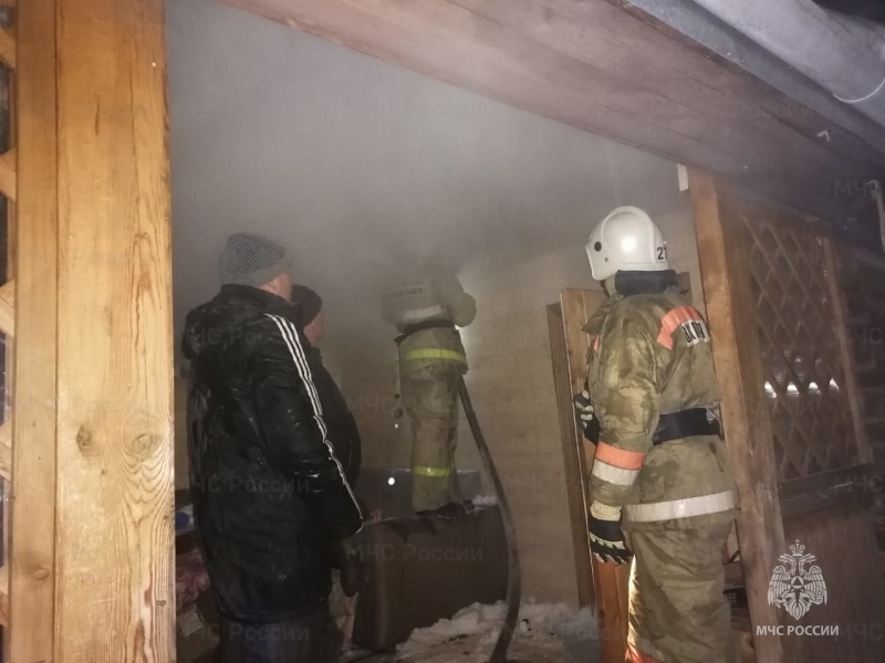 Субботним вечером в деревне под Каменском-Уральским сгорела баня