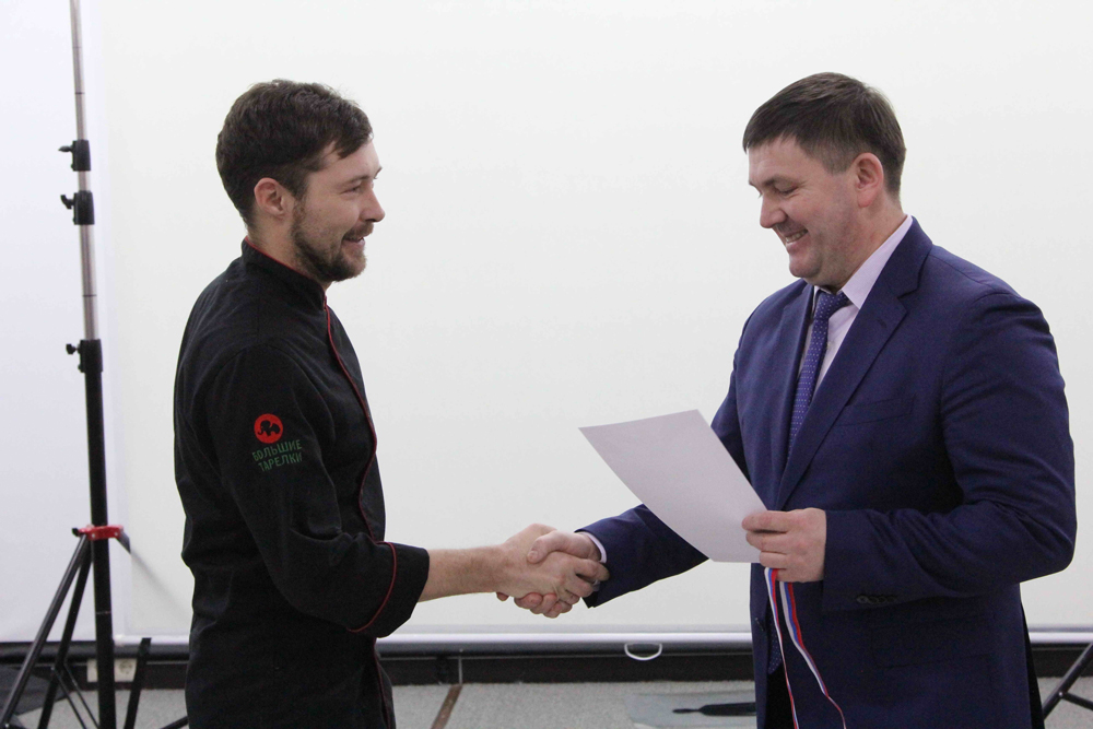 Названы победители кулинарного конкурса «Каменское блюдо»: первый по закускам – повар из паба, по «горячему» – новичок из ресторана