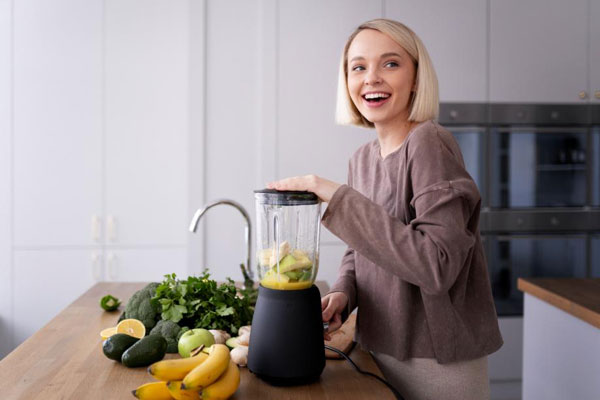 Не впадайте в спячку: как правильно «замедлиться» осенью без вреда для фигуры и настроения | Как пережить осень с пользой: советы врачей по сну, питанию и активности