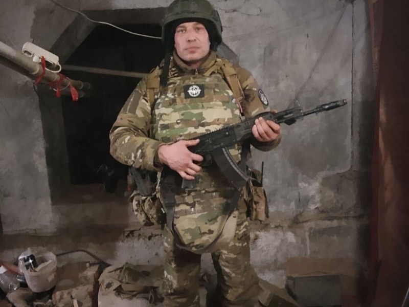 В Каменске-Уральском простятся с бойцом Алексеем Пайвиным, погибшим при исполнении долга | Каменск-Уральский простится с участником СВО Алексеем Пайвиным 12 ноября