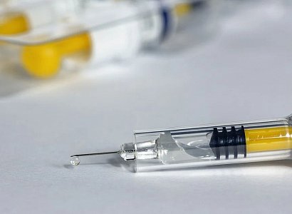 Вакцинацию россиян от коронавируса могут начать уже в августе