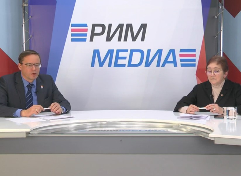 Эфир с главой Каменска-Уральского: итоги, планы и перспективы | В Каменске-Уральском состоялась прямая линия с главой города