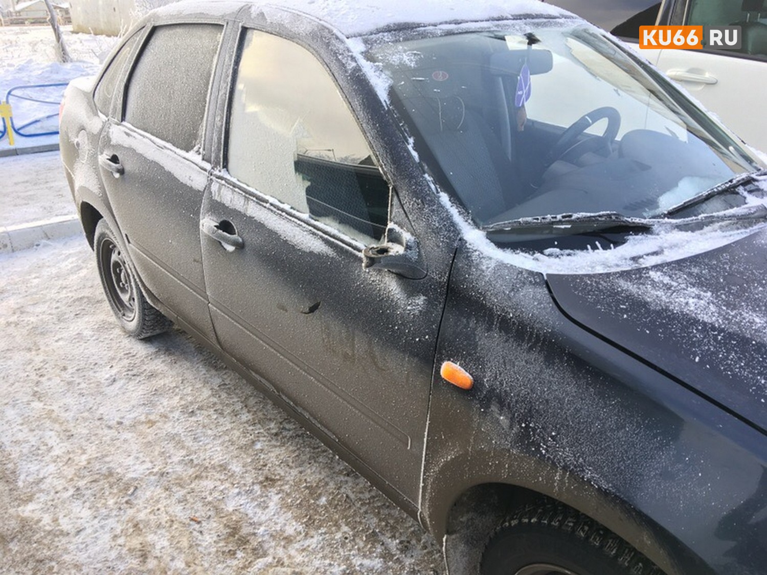 «Следов взлома не обнаружено, внешних дефектов тоже нет». «Деликатный» вор аккуратно скрутил зеркало у авто в Каменске и был таков!