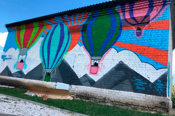 В Каменске-Уральском на проспекте Победы появилось новое граффити