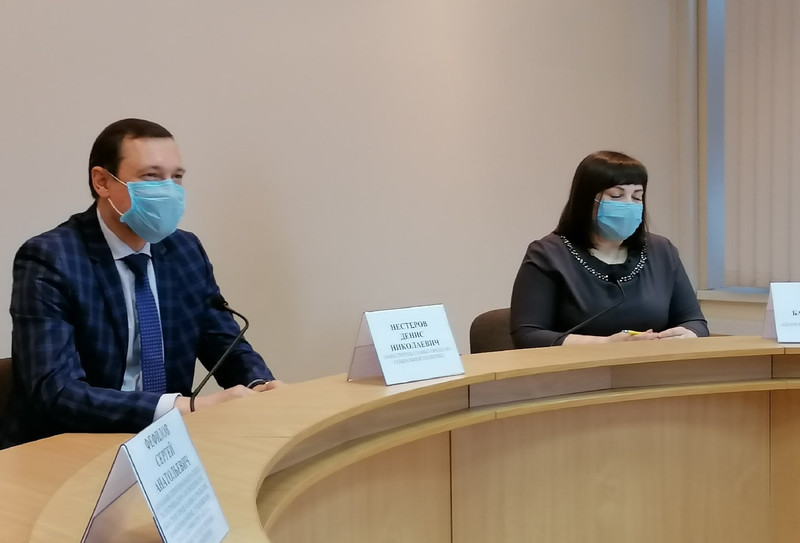 За сутки в Каменске-Уральском и районе нет ни одного случая заражения коронавирусом, тем временем пенсионеры и педагоги активно прививаются За сутки в Каменске-Уральском и районе нет ни одного случая заражения коронавирусом, тем временем пенсионеры и педагоги активно прививаются