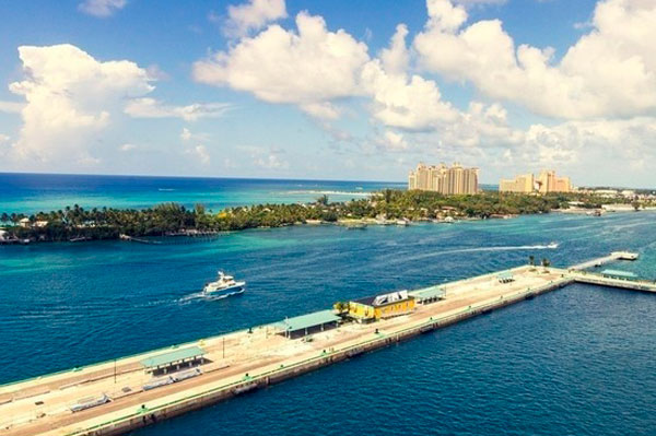 Центробанк Багамских островов обнаружил активы россиян на $3 млрд Центробанк Багамских островов обнаружил активы россиян на $3 млрд