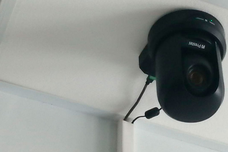 Не дай Бог туда попасть, но если что — шансы на спасение повышаются: в палаты реанимации больницы Каменска установили «супервидео»