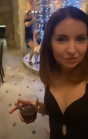 Врач и химик объяснили, почему люди погибли в бассейне из-за сухого льда