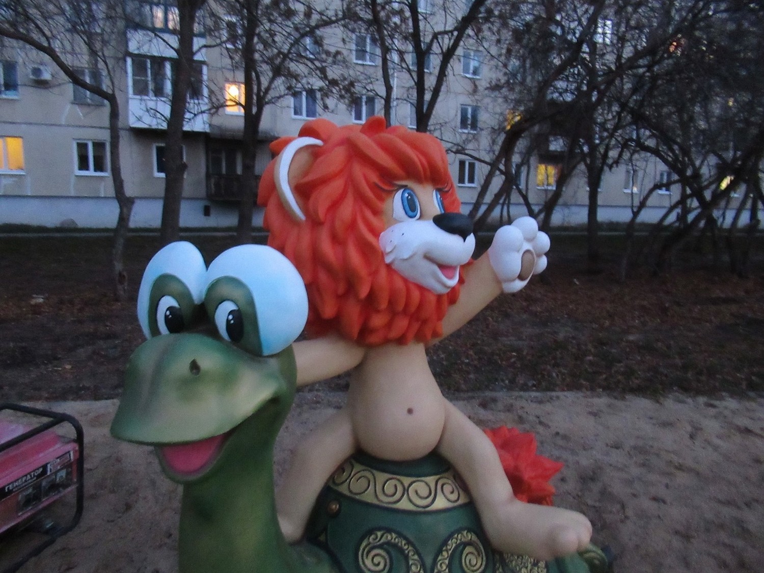 В сквере Тимирязева в Каменске-Уральском появились герои советских мультфильмов. Горожане в восторге, но уверены: «Все испохабят!»