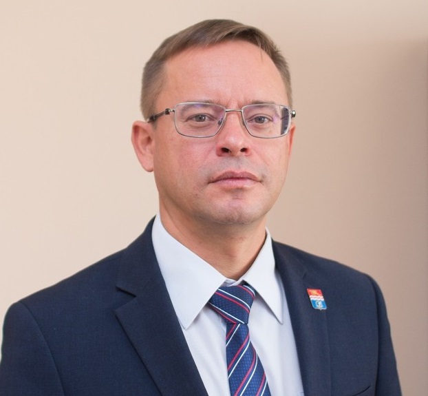 Глава Каменск-Уральского городского округа поздравил жителей с Днем народного единства