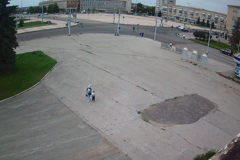 Всем внимание! На перекрестке проспекта Победы и улицы Ленина в Каменске-Уральском — новая схема работы светофора для тех, кому надо налево