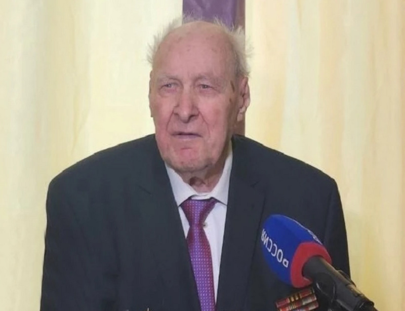 Почетным гражданином Екатеринбурга стал 100-летний ветеран ВОВ Жорж Токарев | Ветеран из сталинской охраны стал человеком года в Екатеринбурге