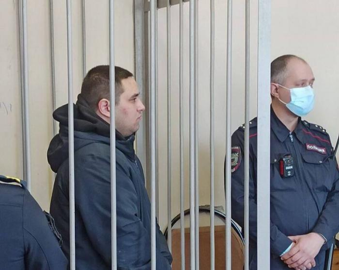 Суд признал законным арест Давида Анашкина, пытавшего девушек на автомойке Каменска-Уральского  | Арест Давида Анашкина из Каменска-Уральского признали законным