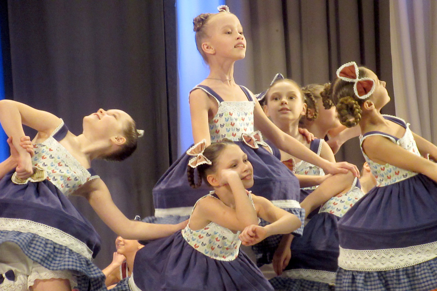 Подмостки ДК содрогались: в Каменске-Уральском прошел традиционный фестиваль «В вихре танца», объединивший на сцене 60 конкурсных номеров