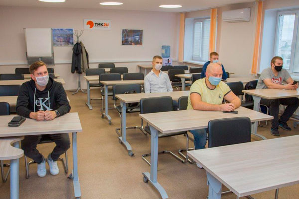 Заявились и young, и profi: на СинТЗ в Каменске-Уральском впервые стартовал конкурс профмастерства среди вальцовщиков стана горячего проката