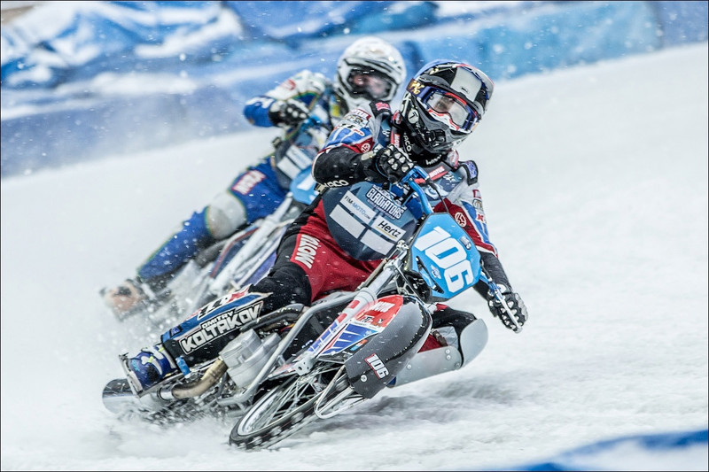 Драматизм и триумфаторы: мотогонщики из Каменска-Уральского победили в Тольятти на этапе Чемпионата Мира и едут в Голландию